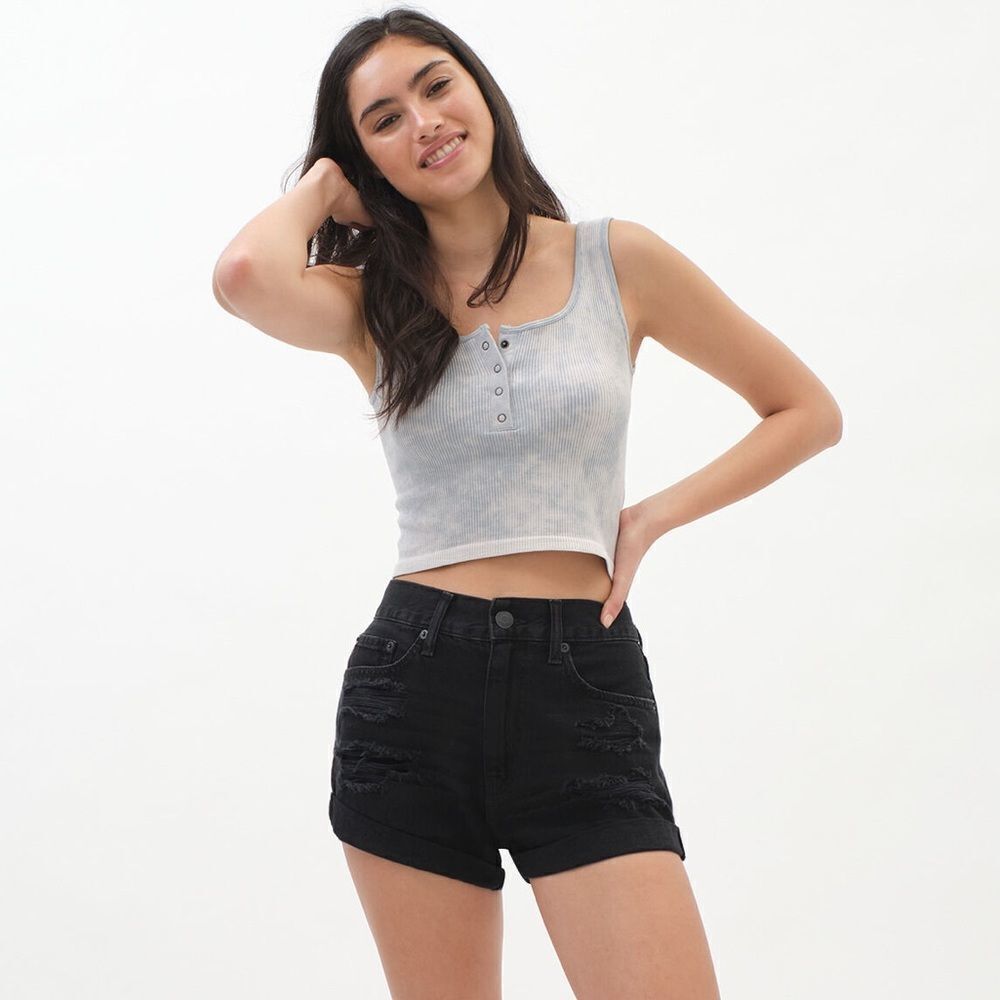 ✨ High-Rise Denim Mom Shorts✨ - Picture 2 of 8